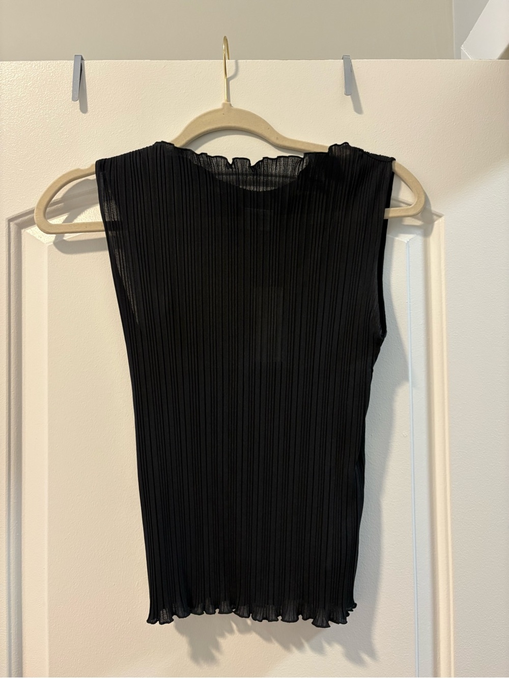 Abercrombie & Fitch Black Pleated Blouse with Crew Neck